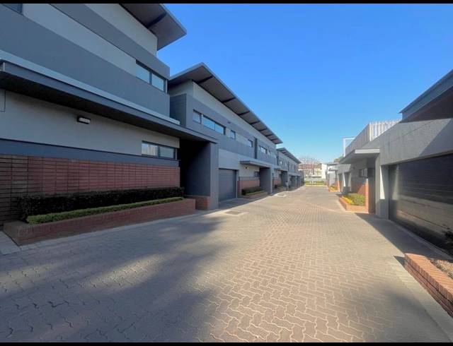 4 BEDROOM PROPERTY TO RENT IN WATERKLOOF RIDGE